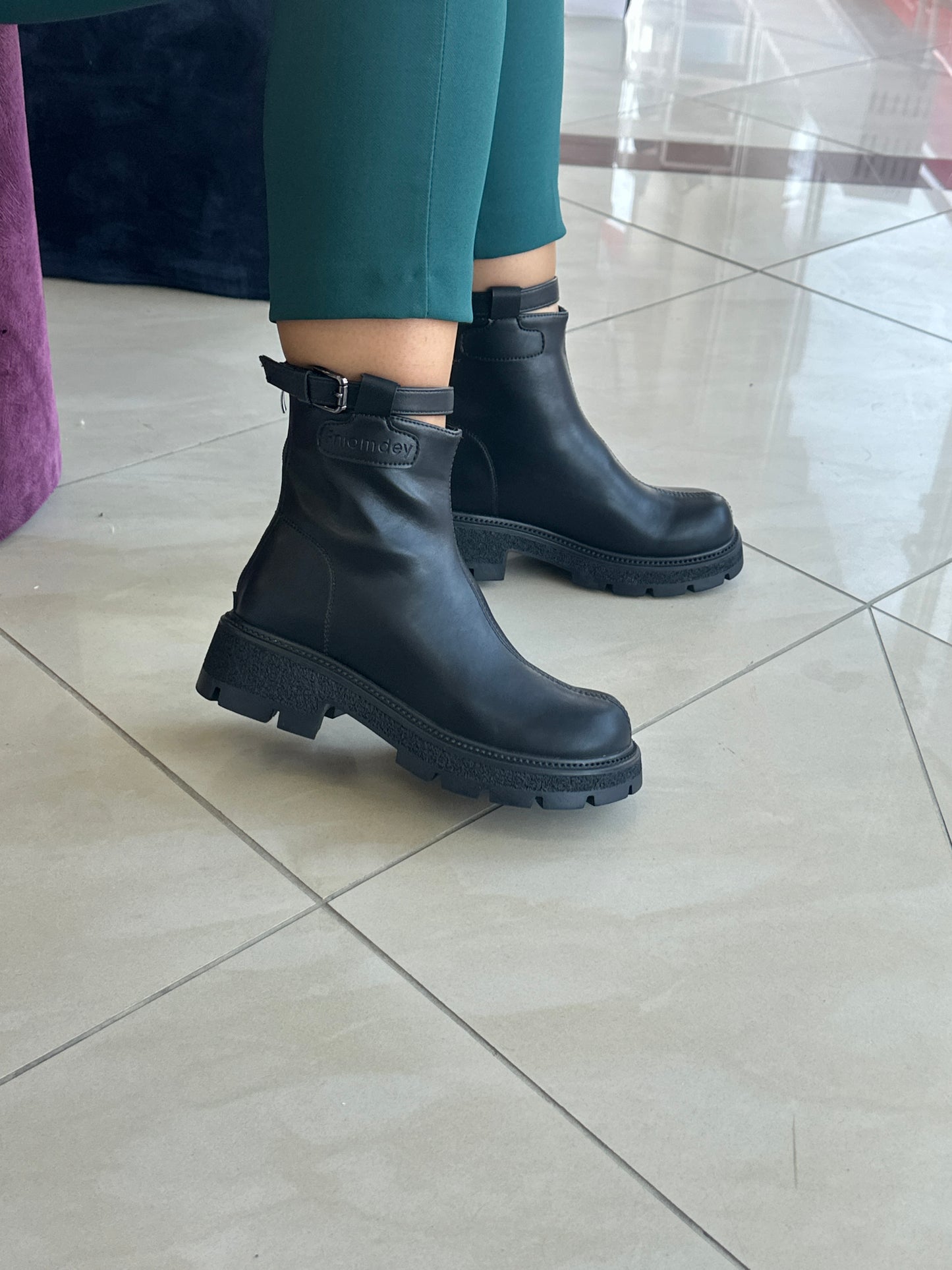 Qizme për femra - MD004