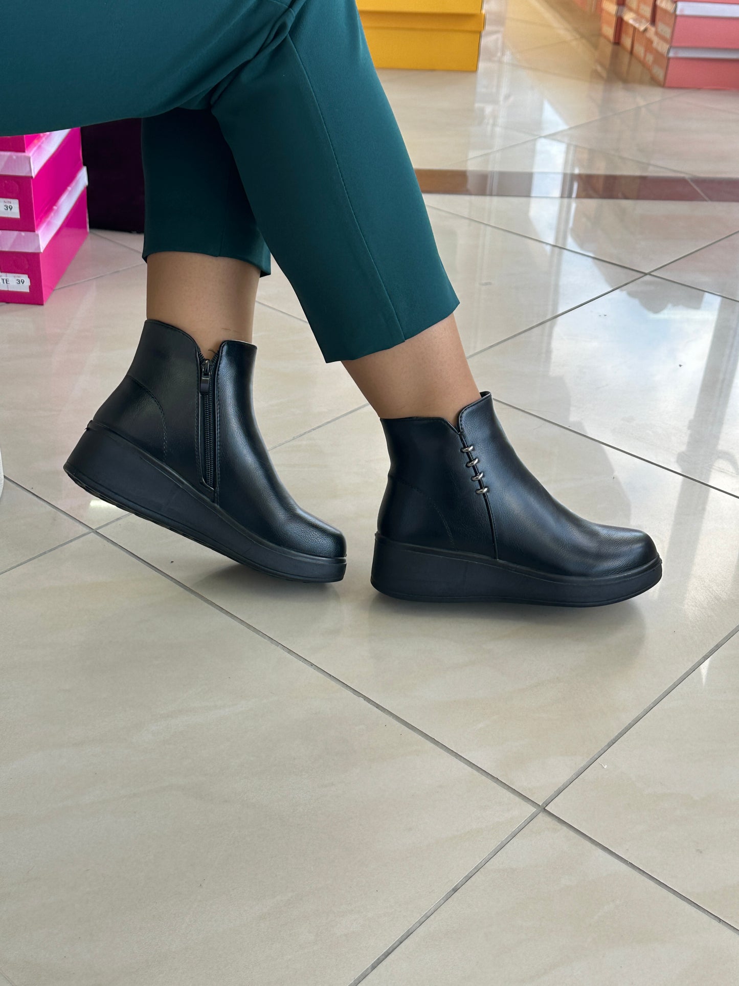 Qizme per femra cod 8810