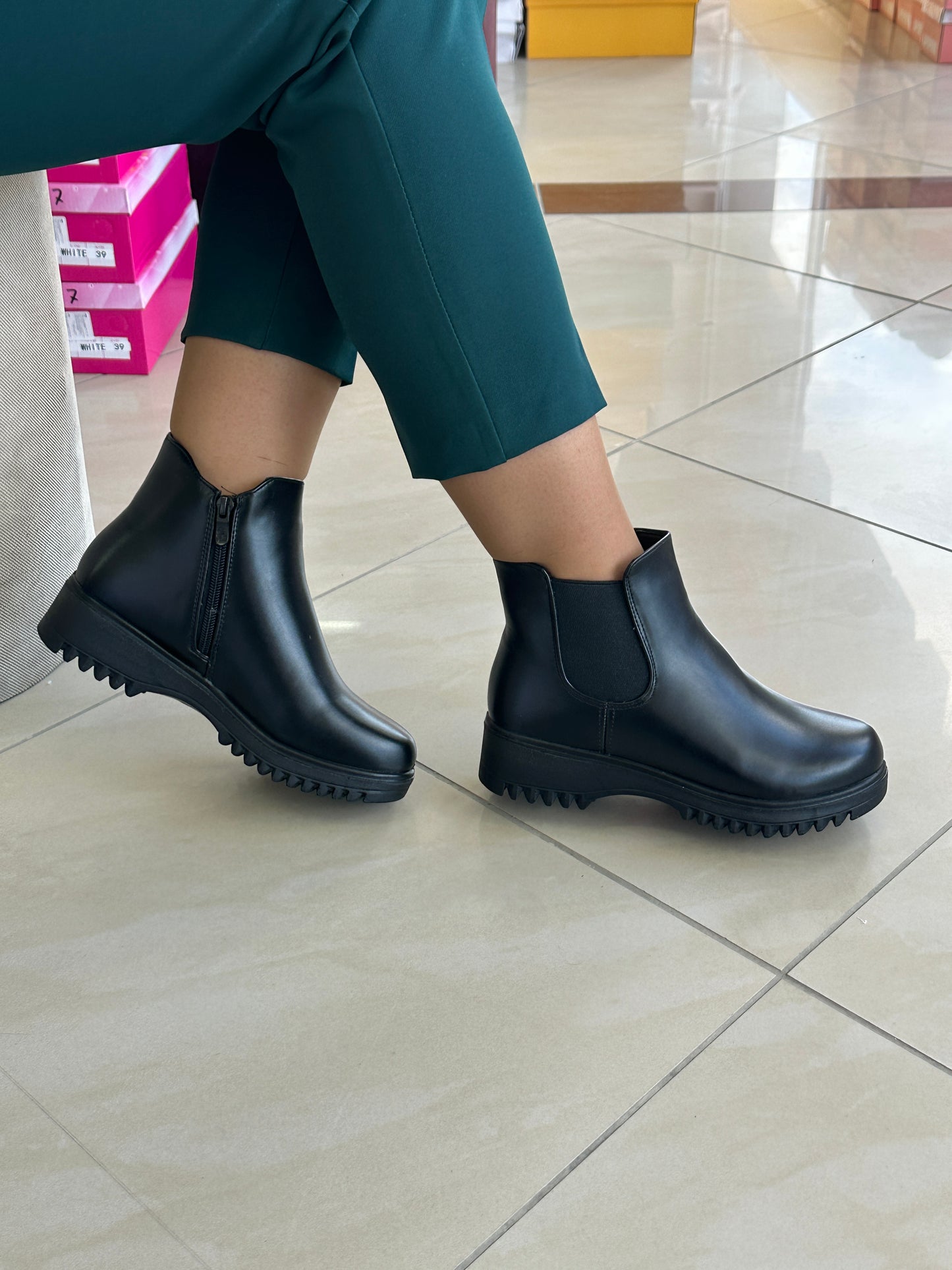 Qizme per femra cod 8808