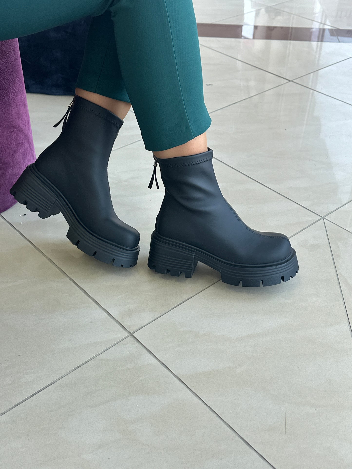 Qizme për femra - MD006