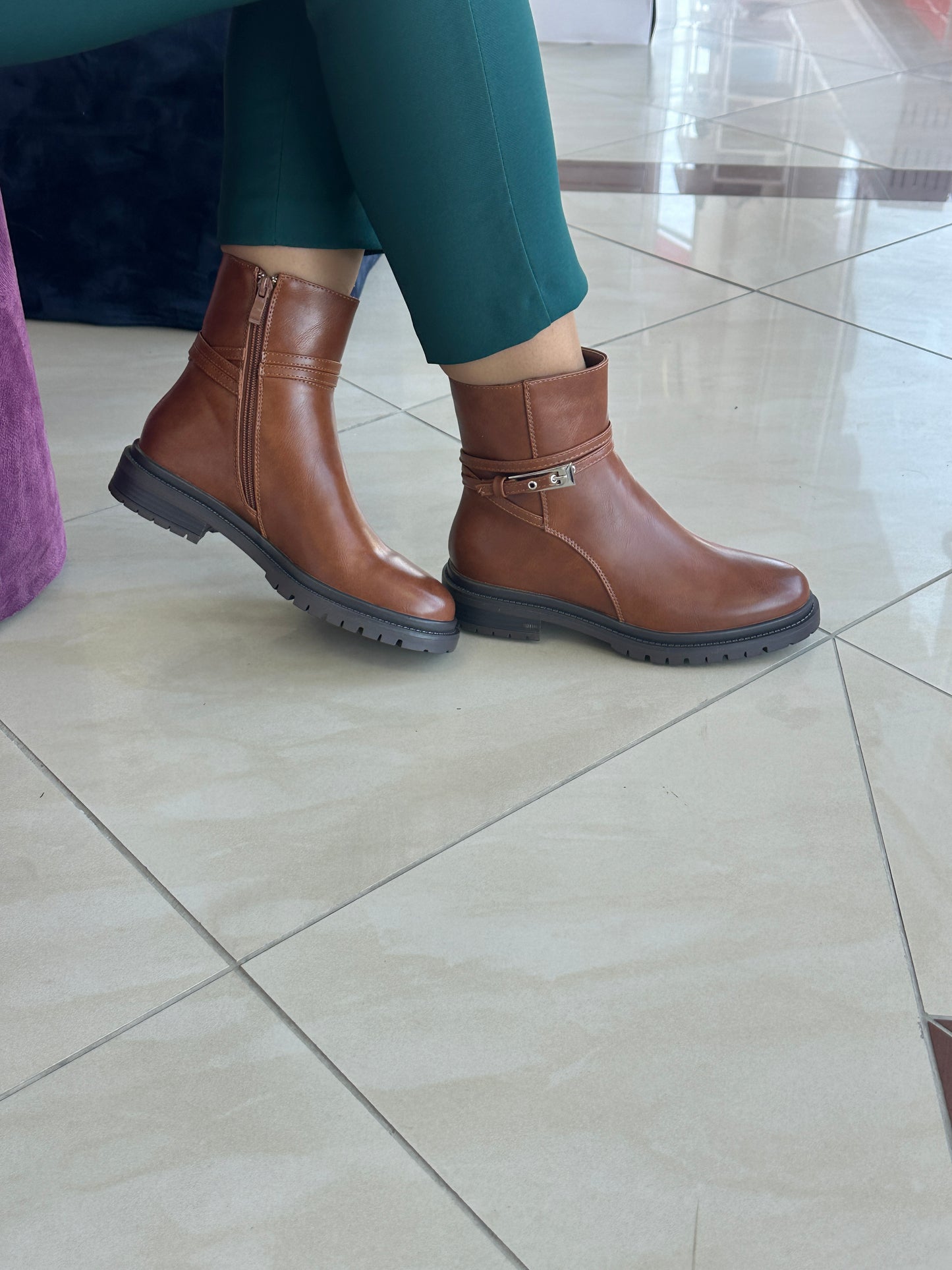 Qizme për femra - Cod FR802