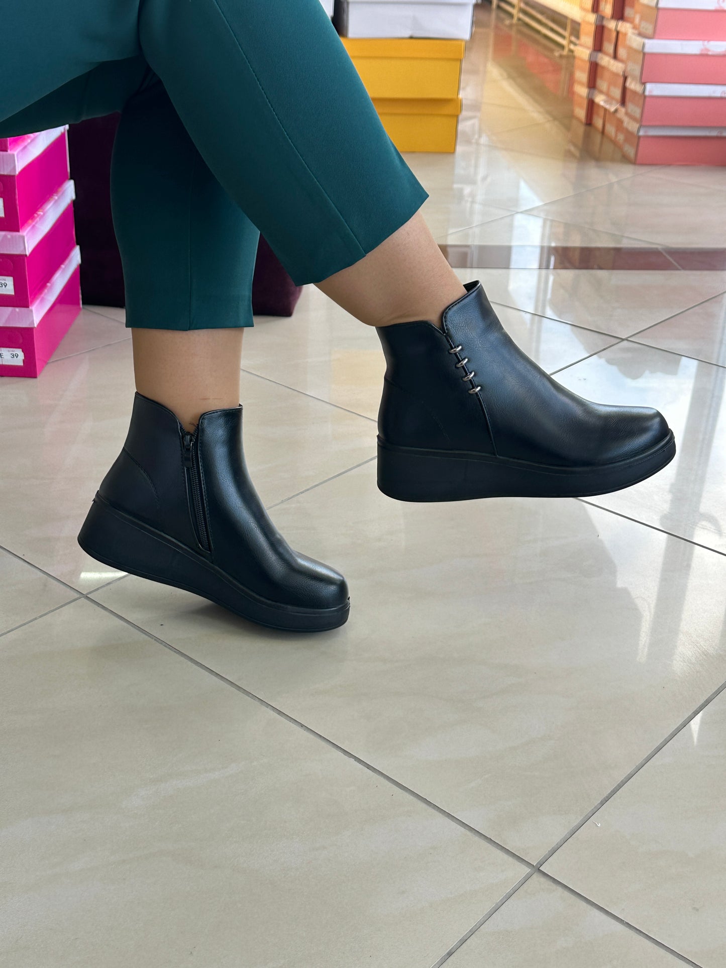 Qizme per femra cod 8810