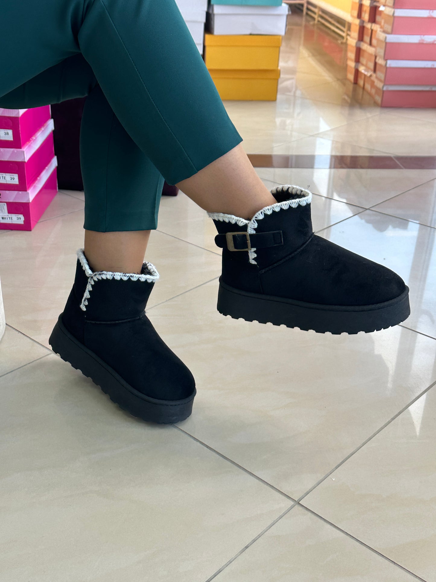 Qizme për femra UGG YG-013