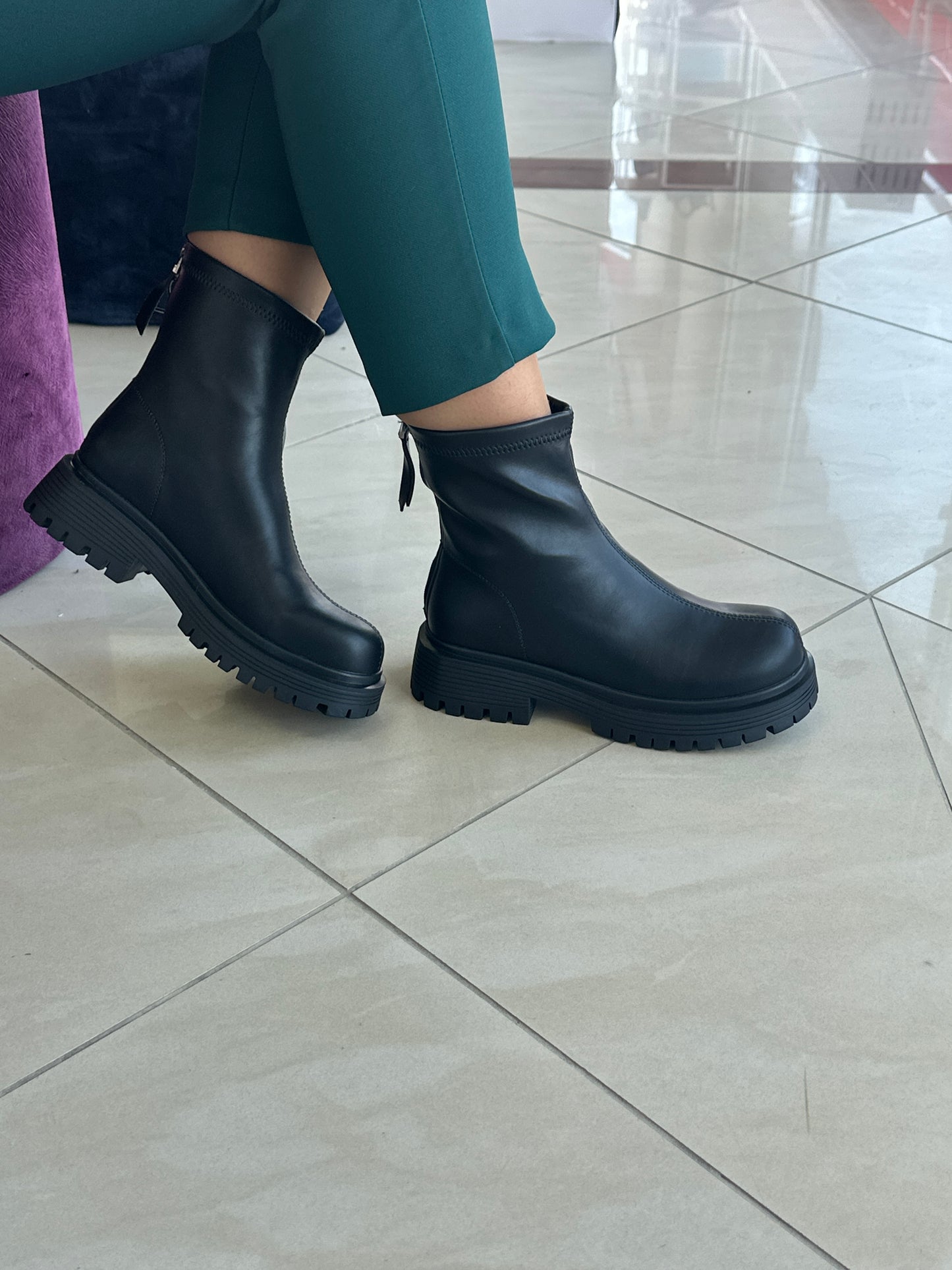 Qizme për femra - MD002