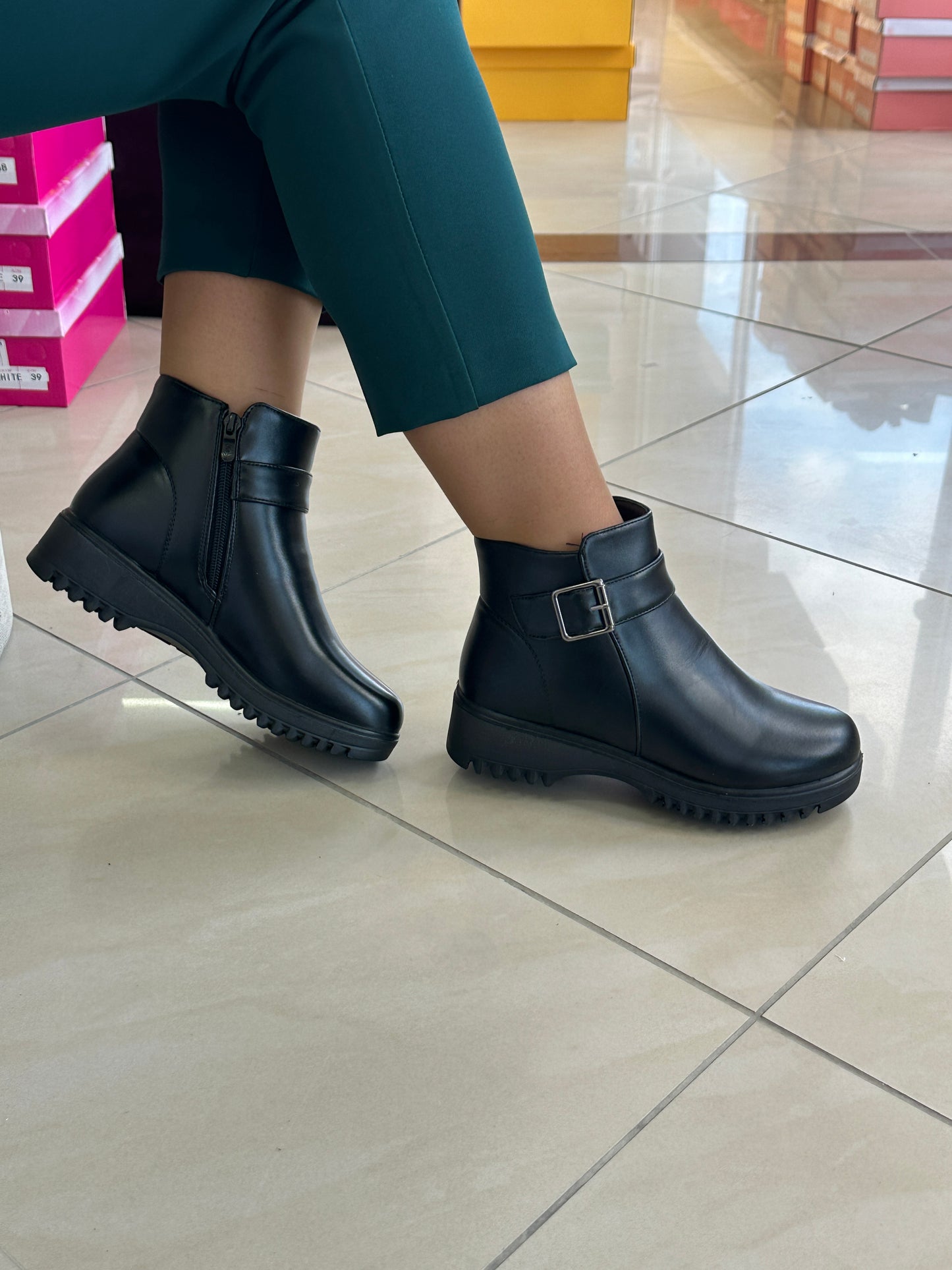 Qizme per femra Cod 8805