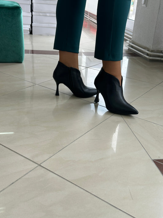 Gjysmë qizme elegante për femra - Cod L25-12