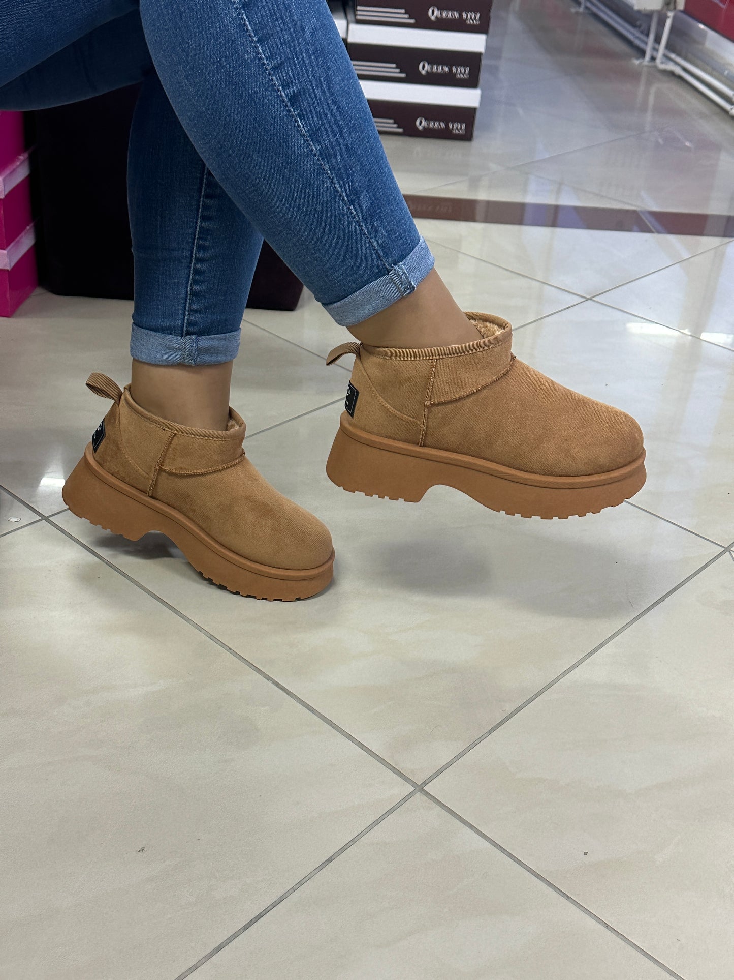 Qizme për femra - M-1