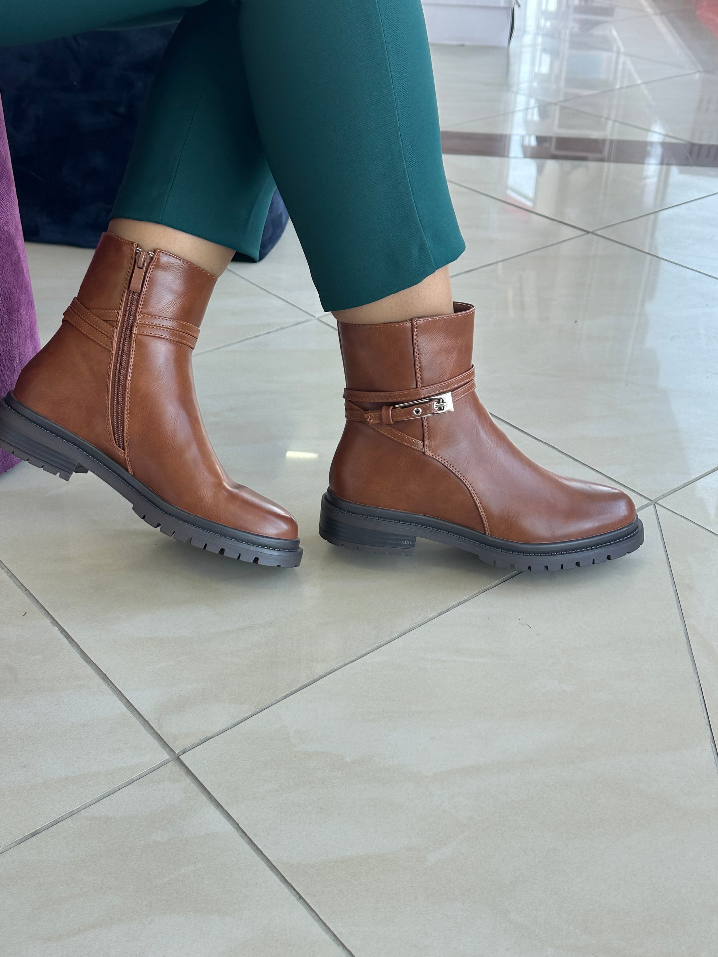 Qizme për femra - Cod FR802