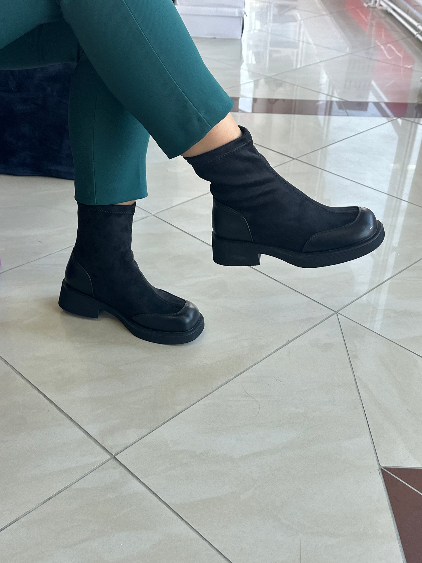 Qizme për femra - MD001