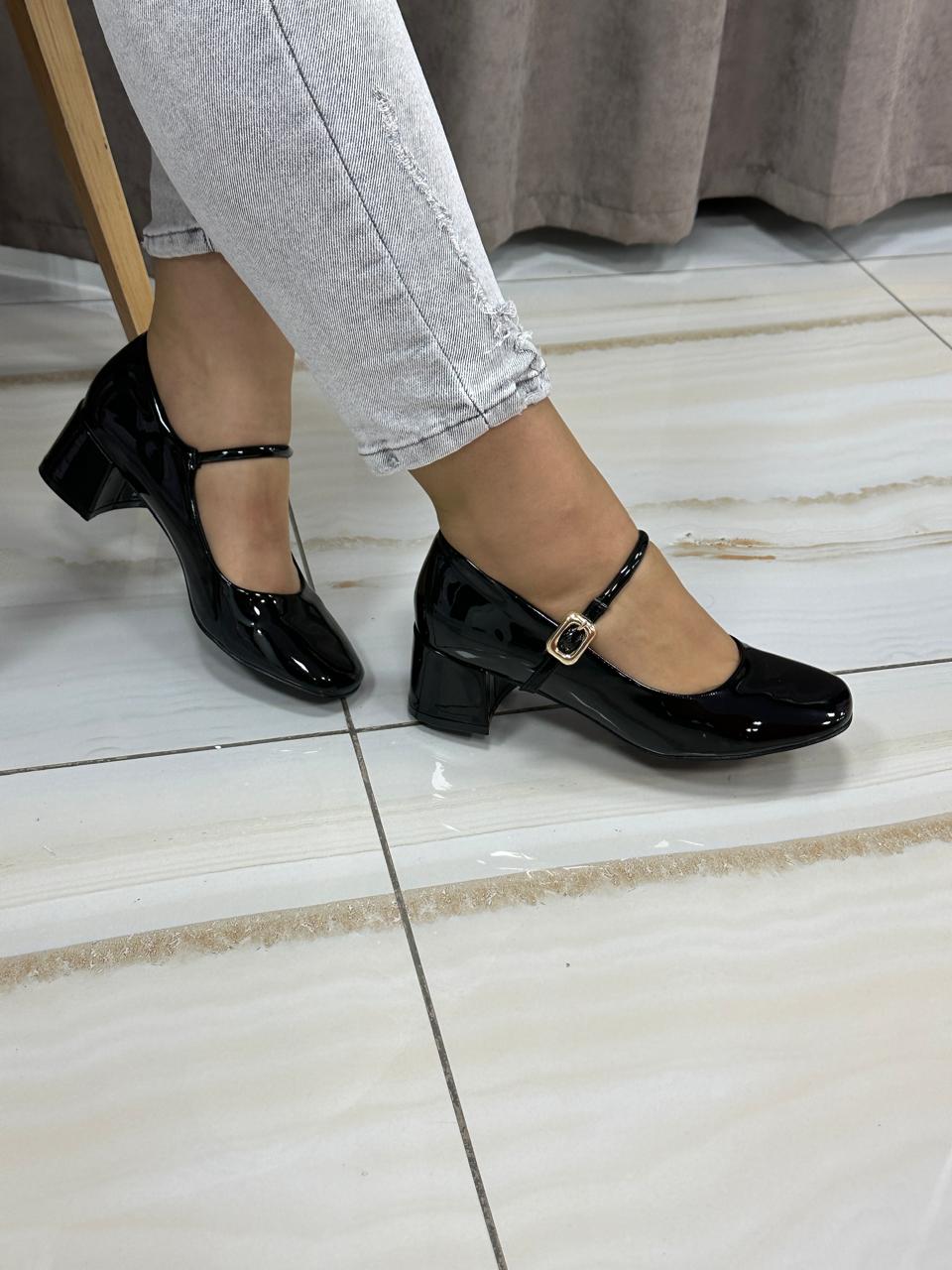 Këpucë 168-8 Black