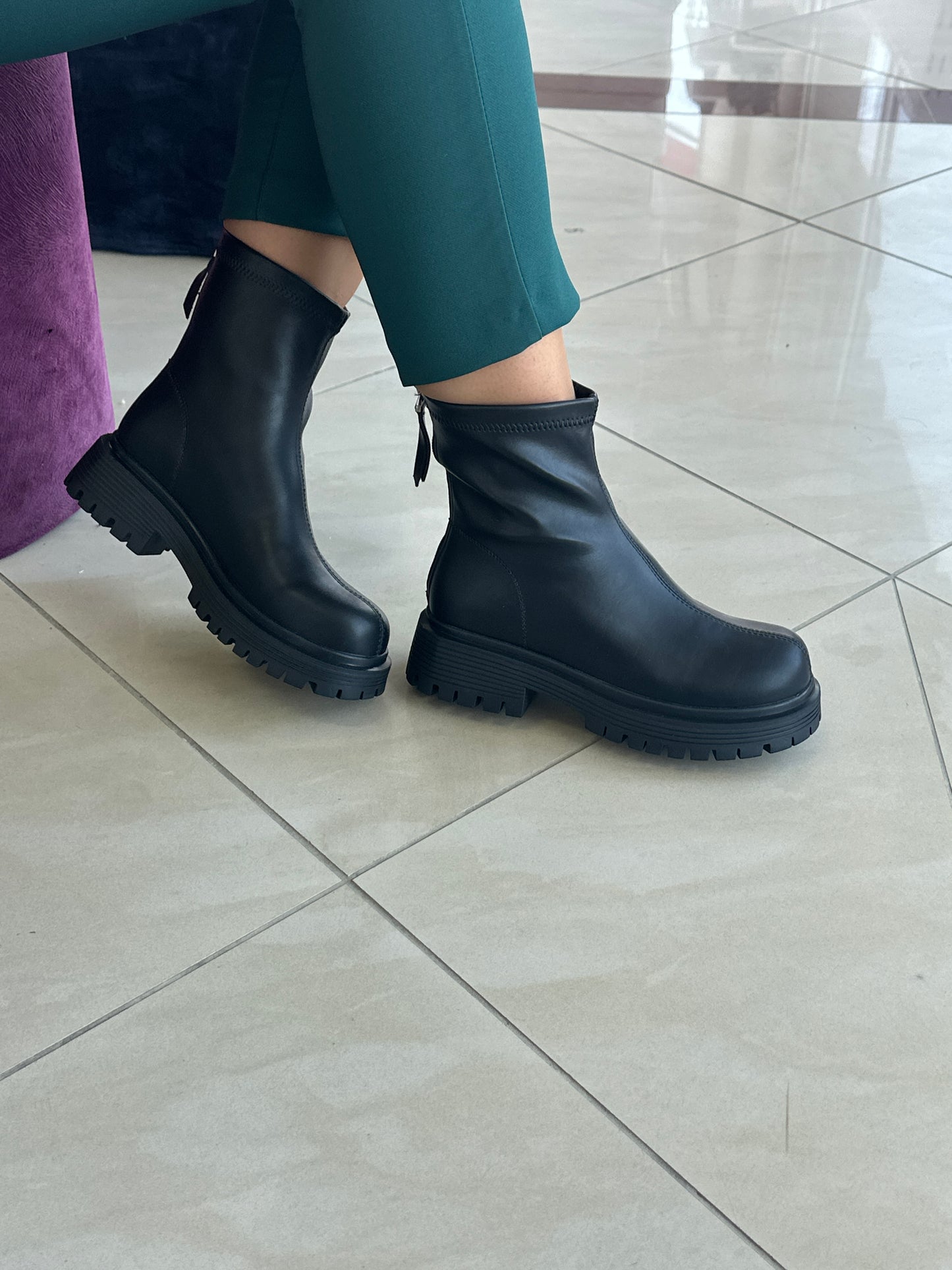 Qizme për femra - MD002